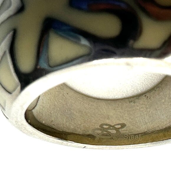 Vintage Floral Dome Ring by B. Steel - Cream Resin with Silver— Size 7 US— EUC - Picture 6 of 9